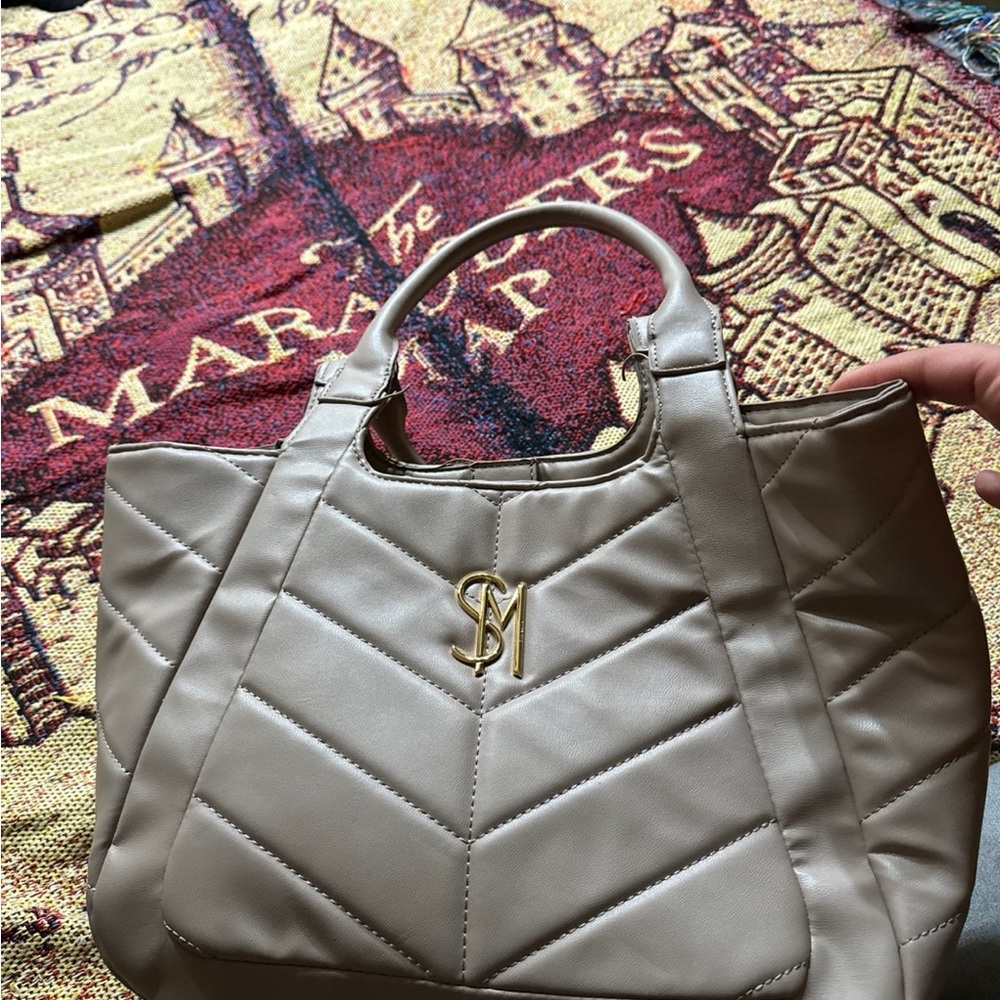 Steve Madden quilted bag
